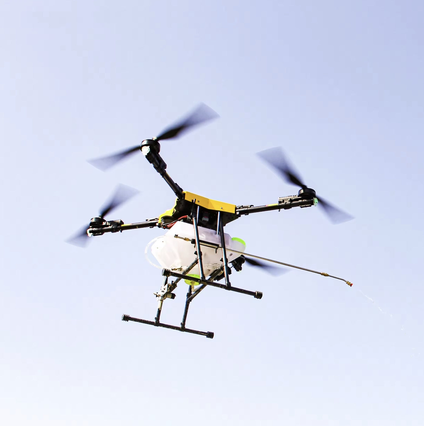 RCDrone C30 Cleaning Drone - 100M Hose 30Mpa Water Pressure Spray 20M Distance Industrial Drone For Glass, Solar Panels, and Building Exteriors 4 RCDrone C30 Cleaning Drone - 100M Hose 30Mpa Water Pressure Spray 20M Distance Industrial Drone For Glass, Solar Panels, and Building Exteriors - Image 4