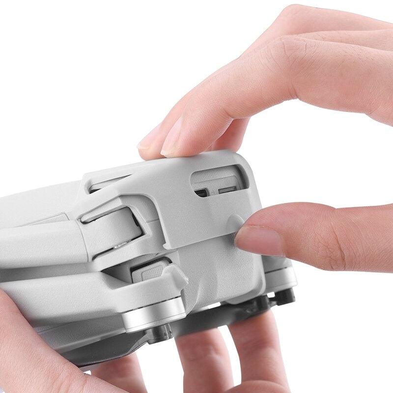 Battery Holder for DJI Mini 3 Pro - Drone Battery Buckle Anti-loose Fixer Anti-slip Clip Holder for DJI Mavic Mini 3 Pro Battery Protective Guard 4 Battery Holder for DJI Mini 3 Pro - Drone Battery Buckle Anti-loose Fixer Anti-slip Clip Holder for DJI Mavic Mini 3 Pro Battery Protective Guard — изображение 4