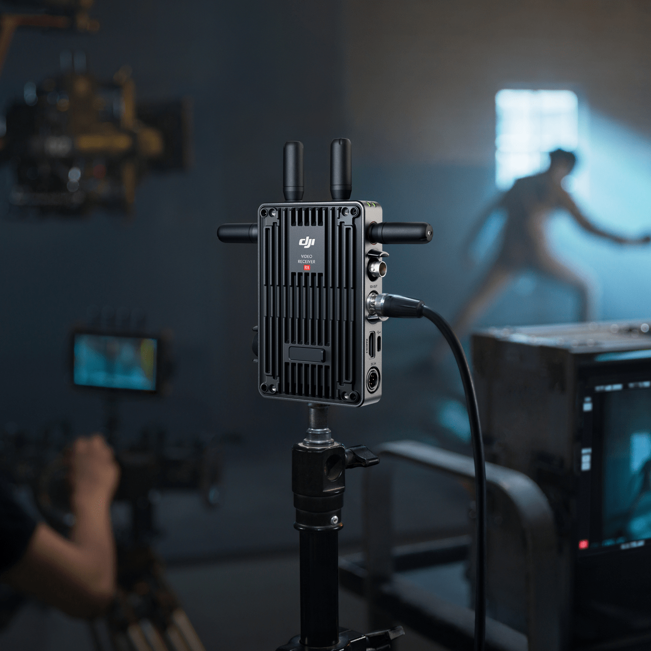 DJI Transmission - 20,000ft 1080p/60fps Wireless Video Transmission with Video Transmitter and Video Receiver VTX VRX (Standard / High-Bright Monitor Combo) 18 DJI Transmission - 20,000ft 1080p/60fps Wireless Video Transmission with Video Transmitter and Video Receiver VTX VRX (Standard / High-Bright Monitor Combo) - Image 18