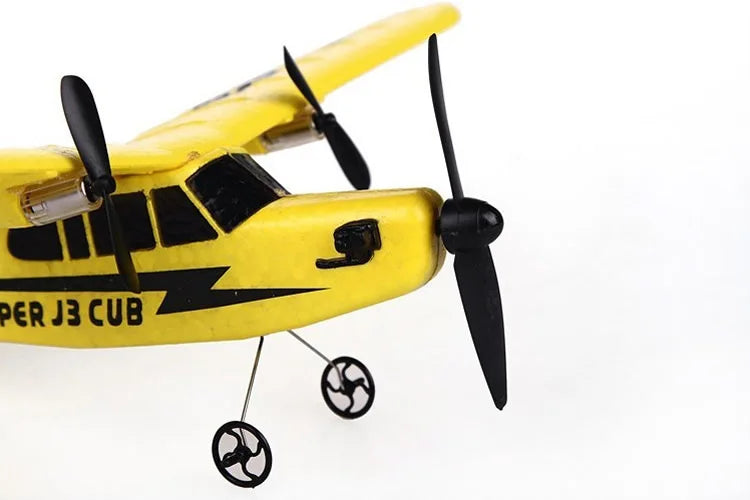 RC Electric Airplane, 2.4GHz transmitter power ensures the strong anti-jamming capability Front pull double propel