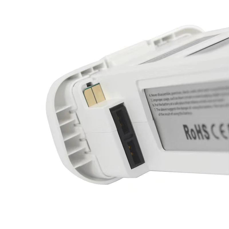 DJI Phantom 3 SE Battery, Easy slot-in design for fast charging and installation/removal