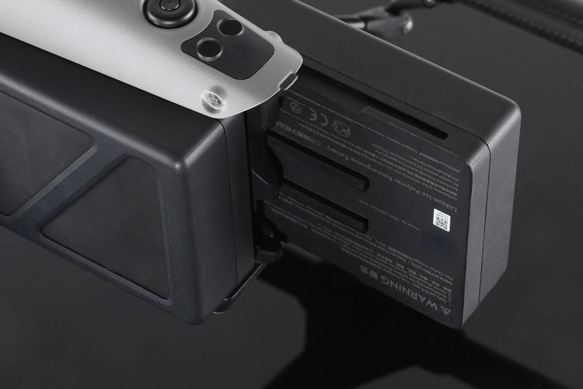 DJI Inspire 2 TB50 Battery, TB50 Intelligent Flight Battery can fly for up to 25 minutes (with Zenmuse 