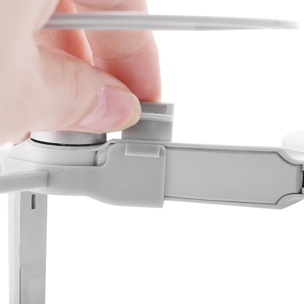 4PCS Propeller Protector Guard for DJI Mavic Mini Drone Accessory Blade Fens Props Wing Screw Quick Release Cover Protective Kit 28 4PCS Propeller, Protector for dji mavic mini 2 . Feature: 1.Light