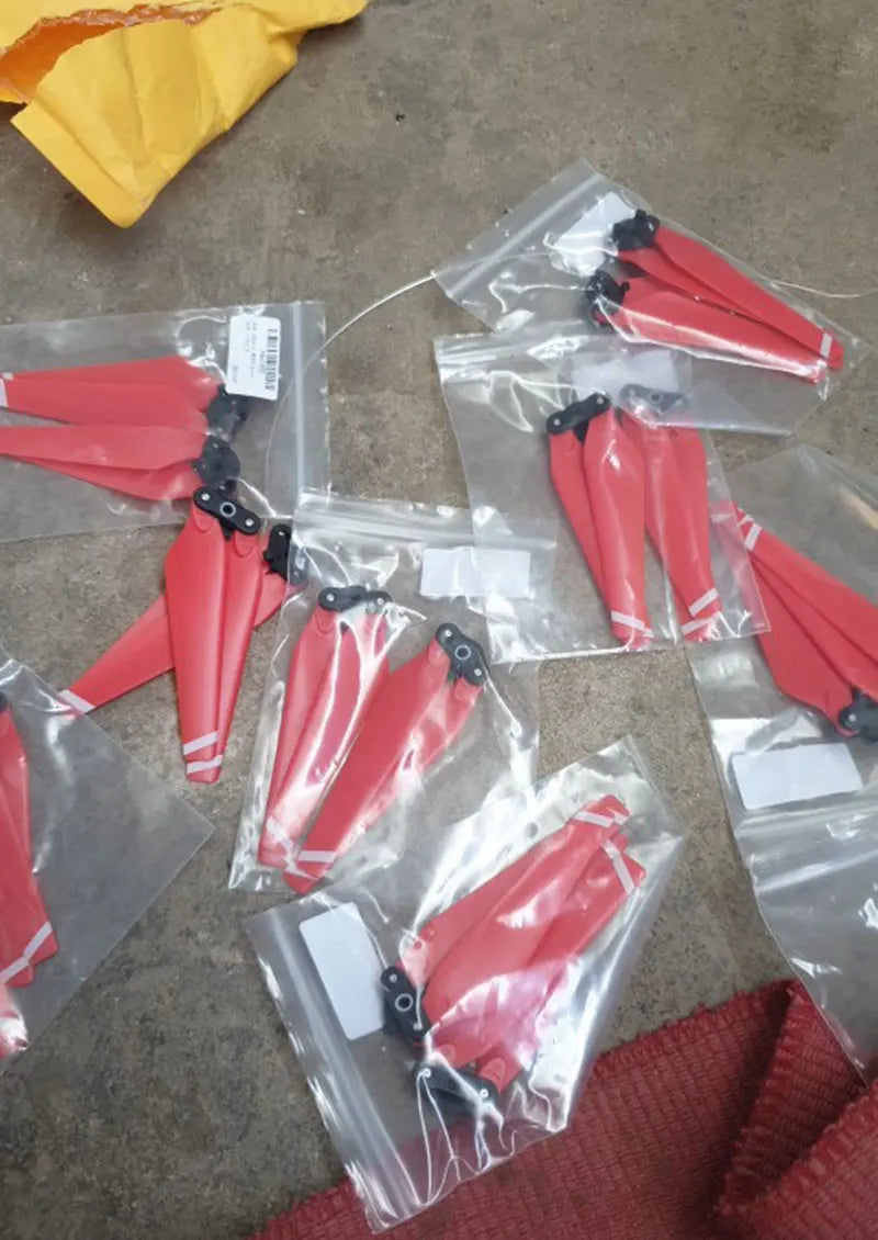 8pcs Propeller, 8330 quick release folding propeller for DJI Mavic Pro . quick release mechanism makes