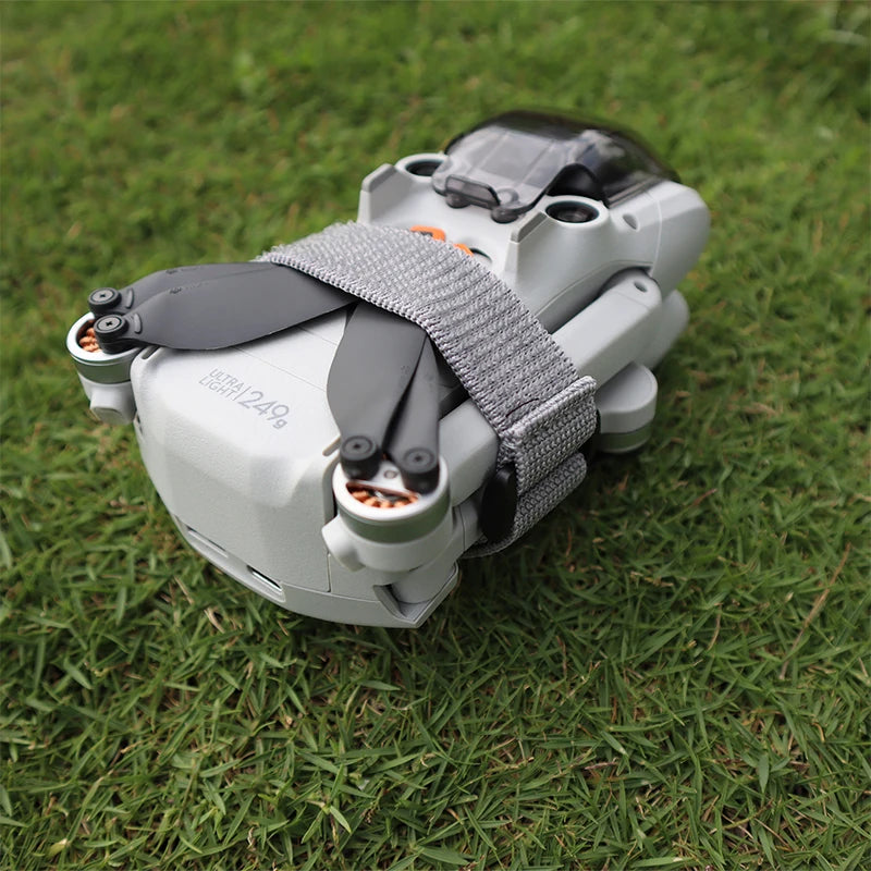 For DJI Mini 3 Pro / MINI 3 RC Remote Control Silicone Cover Shock-resistant Scratch-resistant Protective Sleeve Drone Accessory 38 DJI Mini 3 Pro RC Remote Sleeve is made of silicone sleeve