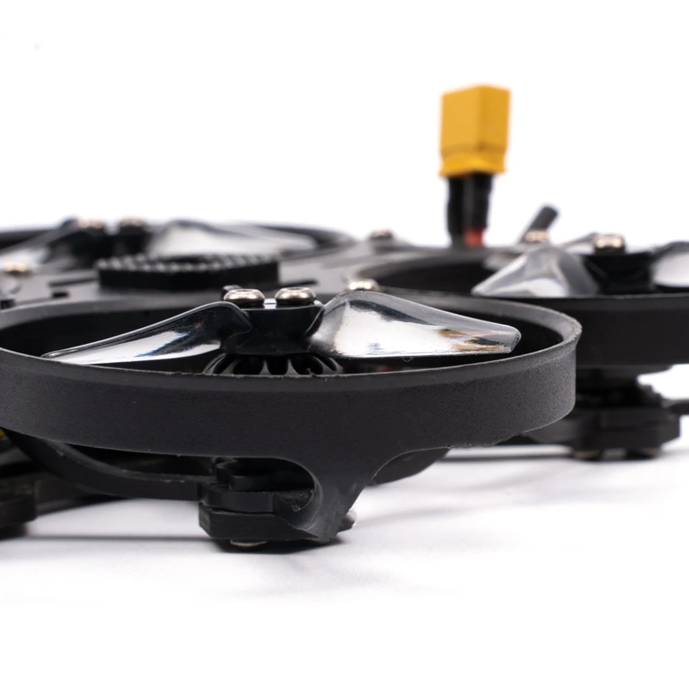 iFlight ProTek R20 – Analoges 3S BNF mit ELRS 2.4G Empfänger / Whoop AIO F4 V1.1 AIO / CADDX C01 FPV Kamera für FPV 13 iFlight ProTek R20, XING-E 1105 6500KV brushless motors are paired with