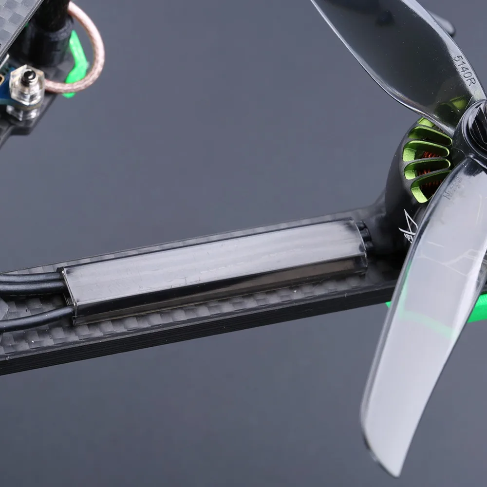 Дрон iFlight TITAN XL5 FPV — аналоговый, 250 мм, 5 дюймов, 4S 6S BNF с камерой RaceCam R1 Mini, 2,1 мм/стек BLITZ F7 45A/XING 2208 11 iFlight TITAN XL5 FPV Drone, switch between analog and digital FPV systems further enhances its versatility .