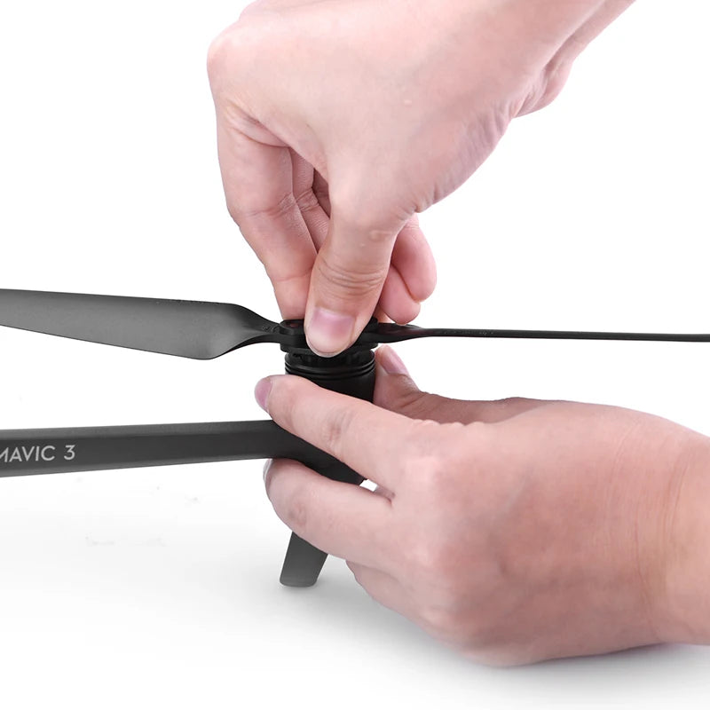 Propeller for DJI Mavic 3 SPECIFICATIONS Weight : 17g