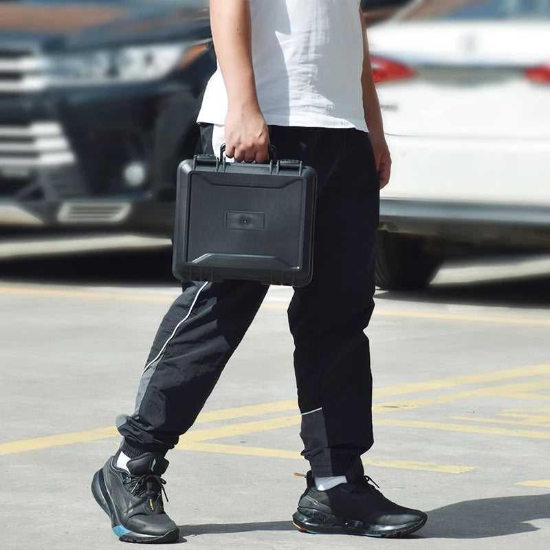 Effectively alleviate the impact of external forces, the waterproof hard shell is safe, and the