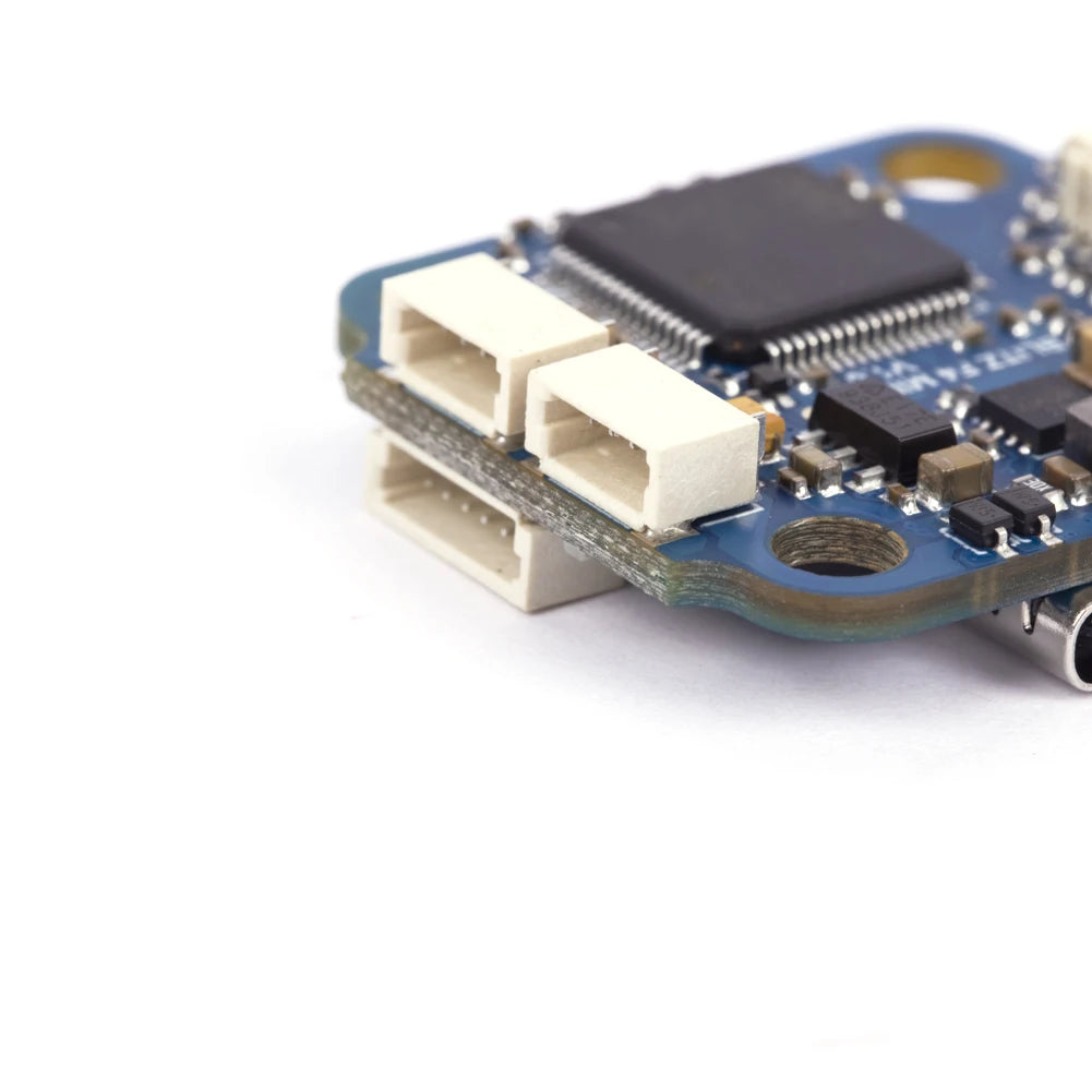 جهاز التحكم في الطيران iFlight BLITZ Mini F4 مع فتحة تركيب 20*20 مم/φ4 لـ FPV 8 BLITZ Mini F4 Flight Controller comes with 1 set x Wire harness .