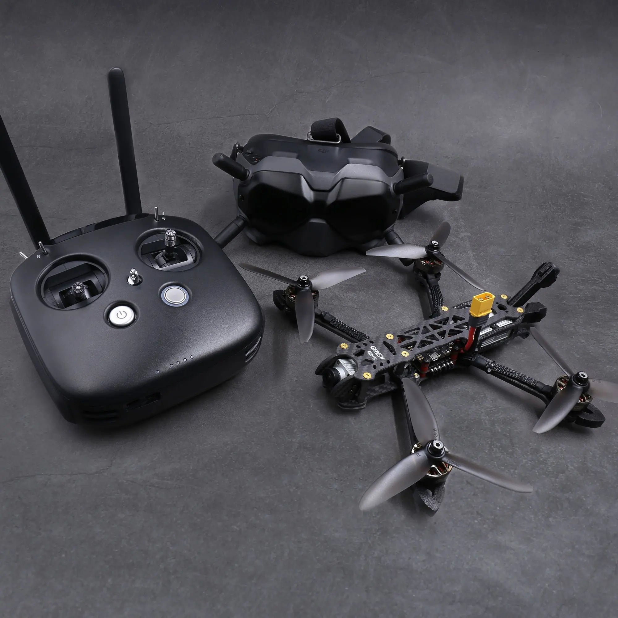 طائرة بدون طيار GEPRC MARK4 FPV - HD5 DJI FPV HD مع جهاز استقبال DJI ومحركات 2306.5 1850KV 6S 20 GEPRC MARK4 FPV Drone, DJI has redefined the drone racing industry with the new Digital FPV System .