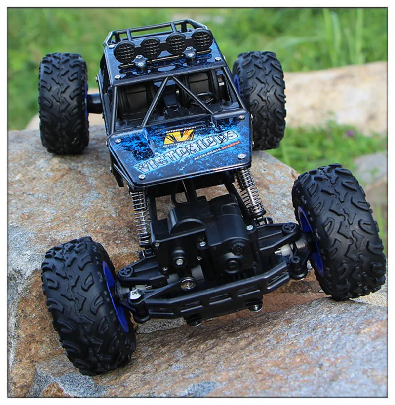 ZWN 1:12 / 1:16 4WD RC Car, 1 x Rc car 1* Transmitter 1* Battery 1* Charging cable