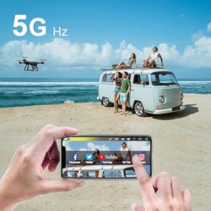 طائرة بدون طيار HS700E من Holy Stone مزودة بكاميرا 4K HD UHD EIS مضادة للاهتزاز بزاوية 130 درجة للبالغين، وطائرة GPS رباعية المروحيات مع ناقل حركة FPV بسرعة 5 جيجاهرتز، ومحرك بدون فرش، وسهولة العودة التلقائية إلى المنزل، وحقيبة حمل خارجية وكاميرا احترافية بدون طيار 13 Holy Stone HS700E Drone, Ophelia allows you to view your drone’s camera video on your smart phone .