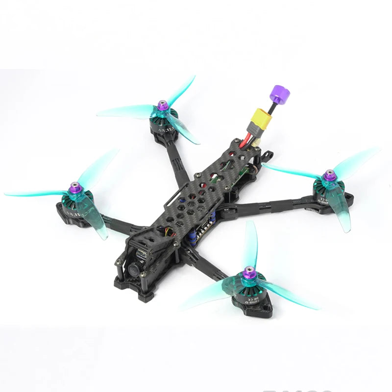 TCMMR Avenger 225, FPV drone PNP Weight:366 g Flight Time: 5-7 mins