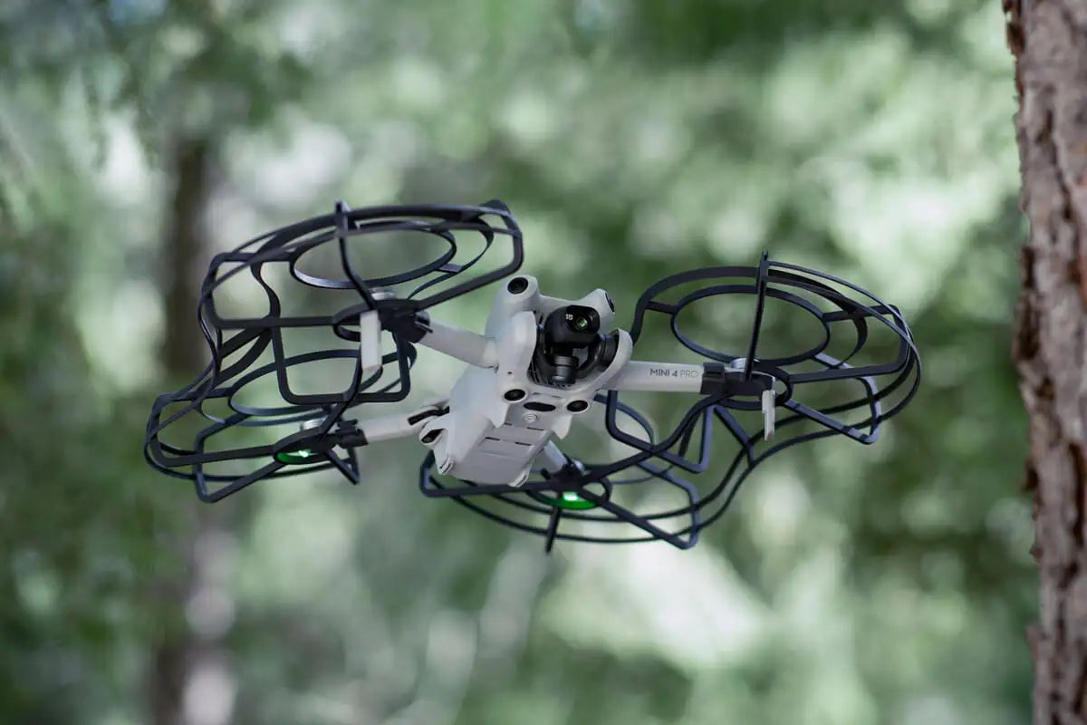 Original DJI Mini 4 Pro 360° Propeller Guard, DJI Mini 4 Pro does not support obstacle avoidance after installing the propeller guard .