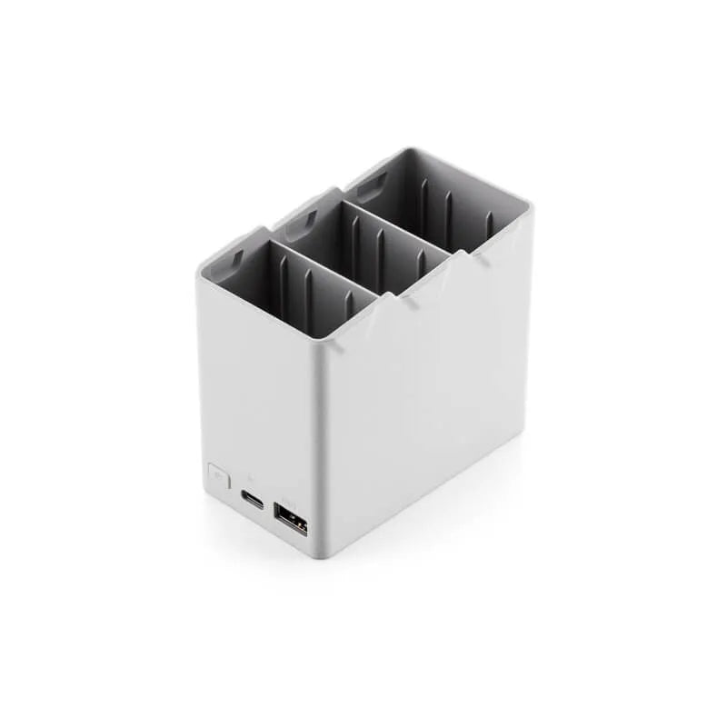 it can also be used as a mobile power source and store batteries for convenient carrying