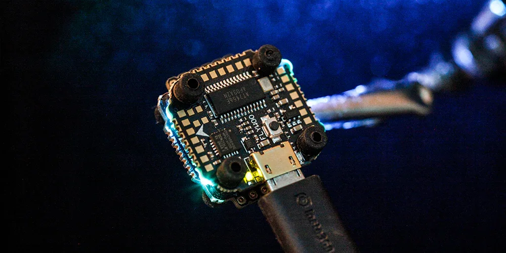 FLYWOO Explorer LR 4 V2.2 - HD Micro طويل المدى FPV فائق الخفة Quad Bnf Wasp (GN405 FC) 1404 2750KV 9